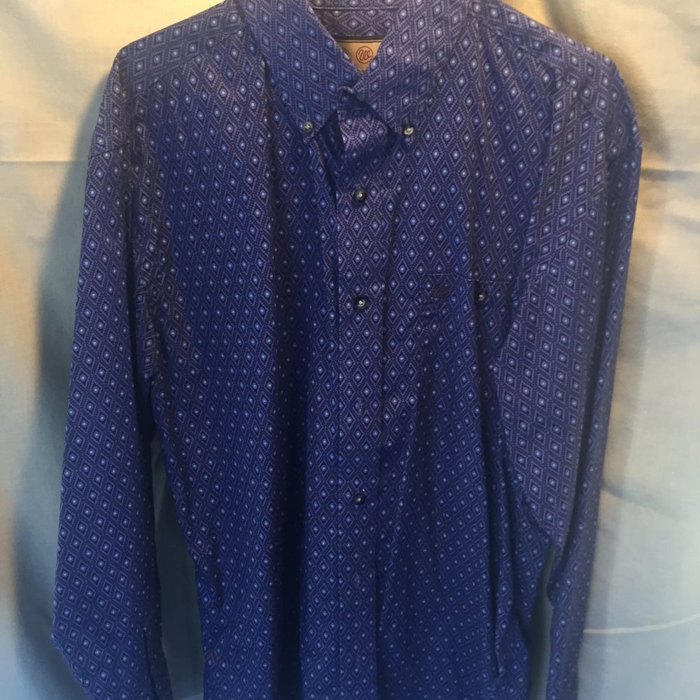 Wrangler medium Western shirt. Diamond blue
